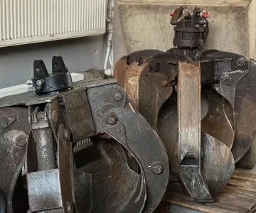 
            Opravy hydraulických drapákov a manipulátorov
    