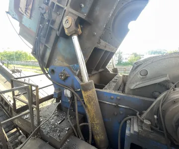 
            Servis strojov a zariadení
    