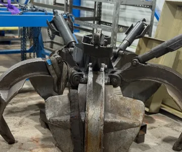 
            Opravy hydraulických drapákov a manipulátorov
    