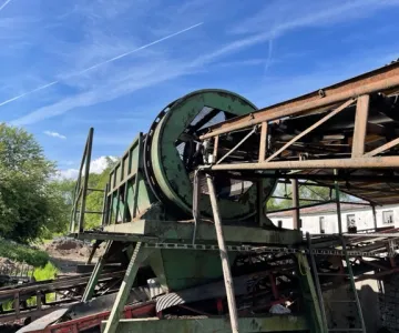 
            Servis strojov a zariadení
    