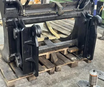 
            Opravy hydraulických drapákov a manipulátorov
    